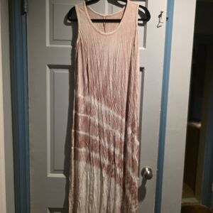 Elegant Tie-Dye Maxi Dress